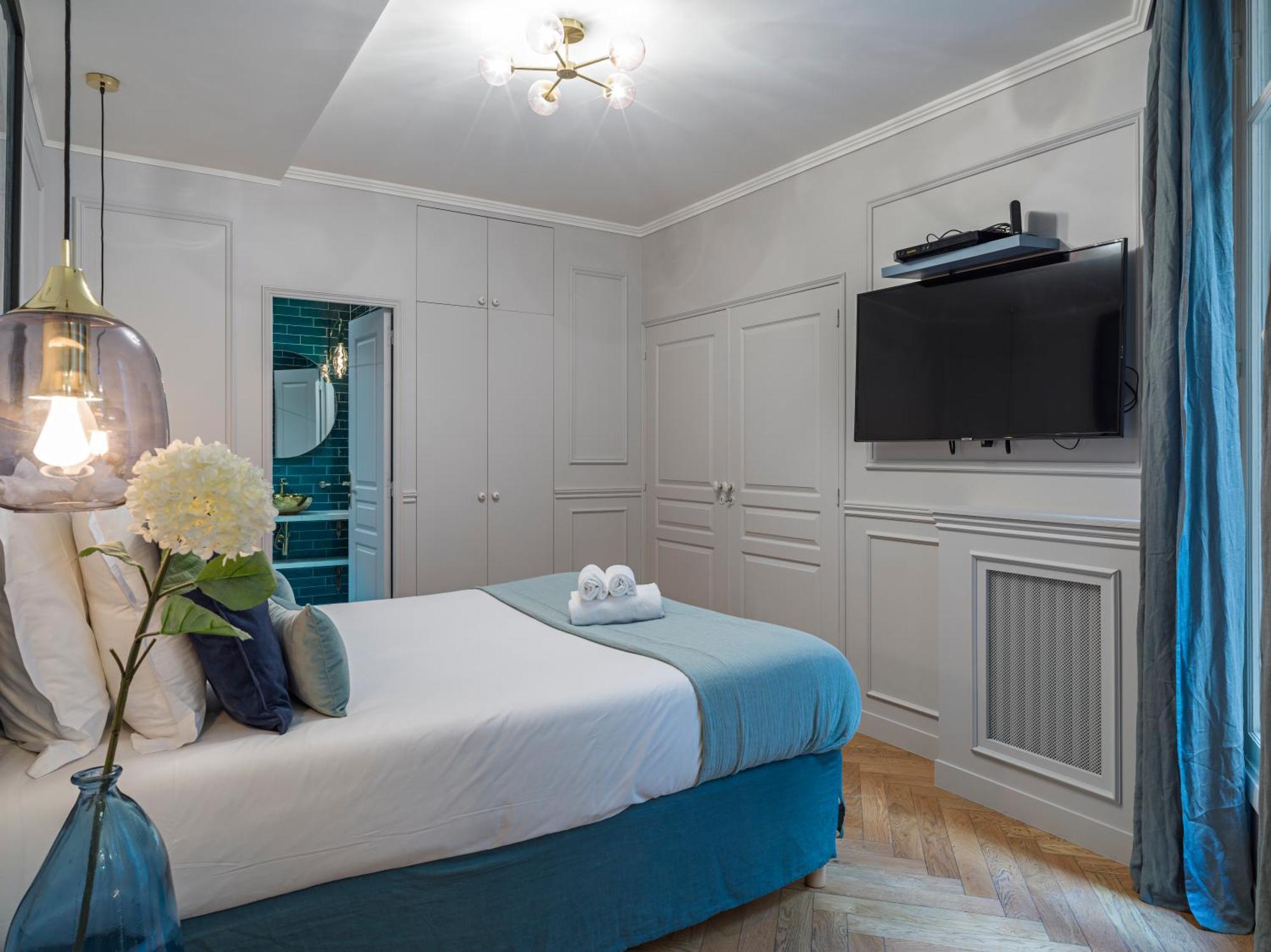 The Blue Pearl Paris Quarto foto